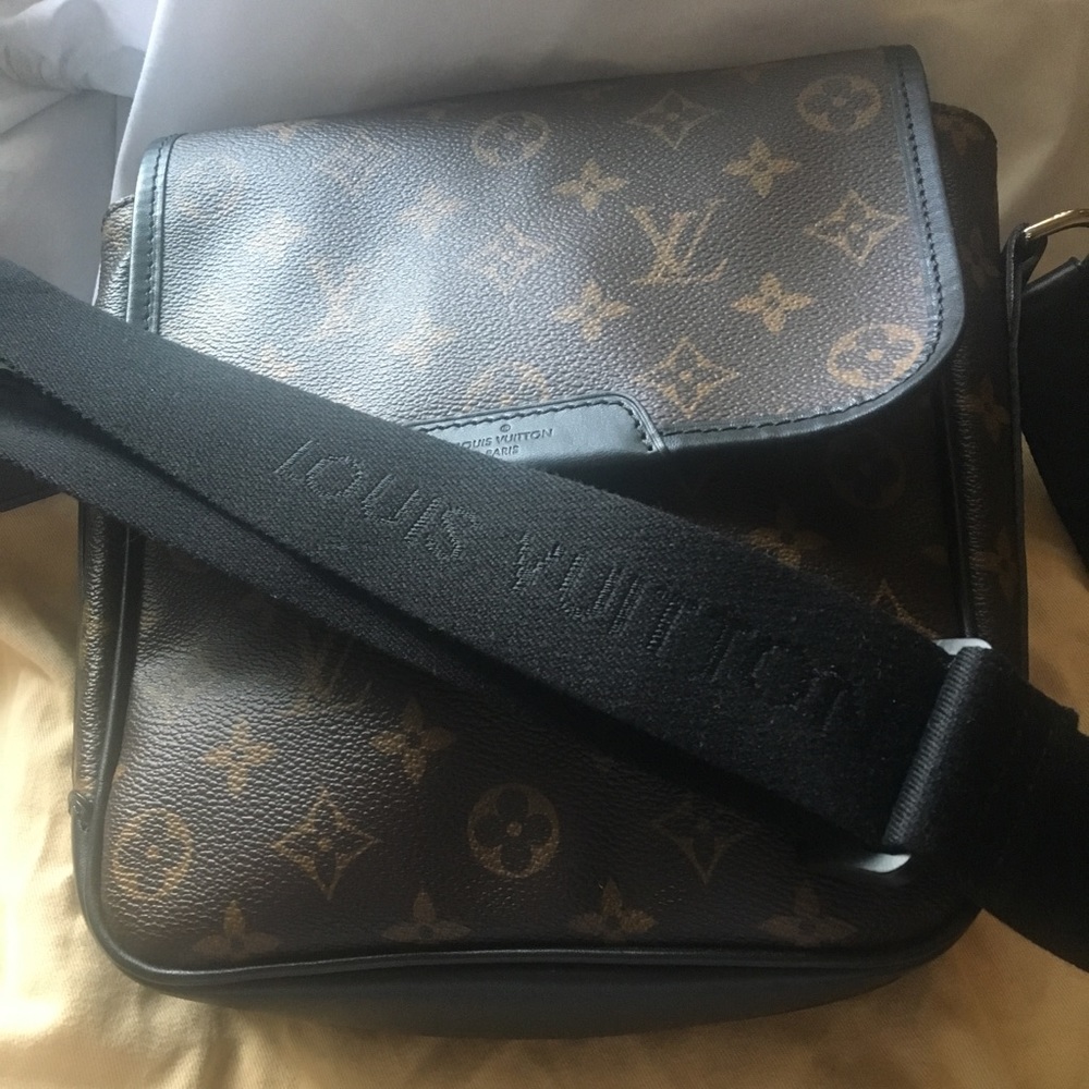 LOUIS VUITTON Monogram Macassar Bass Cross Body